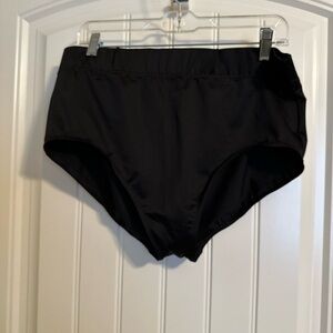 Miraclesuit bottoms. High waisted. Worn a few times.